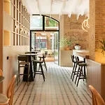 Hotel Dwo 4*