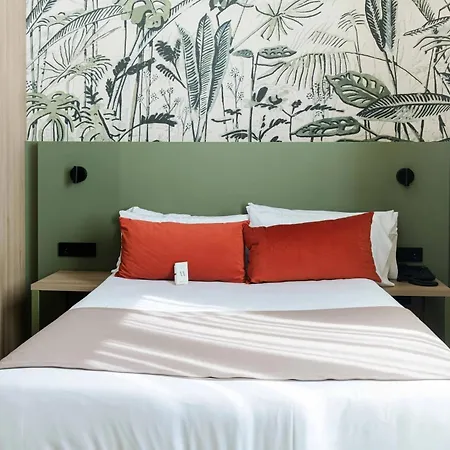 Dwo Hotel 4*