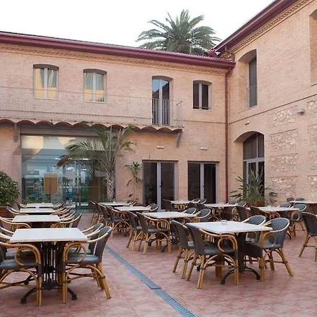 Dwo Hotel 4*