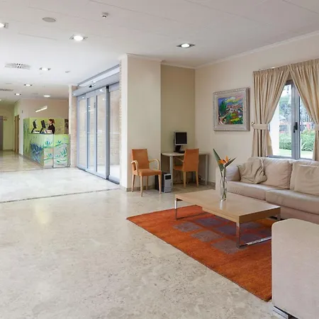 Отель Dwo Валенсия